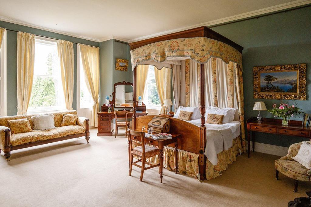 Clonalis House Country House Accommodation Bed and Breakfast Roscommon